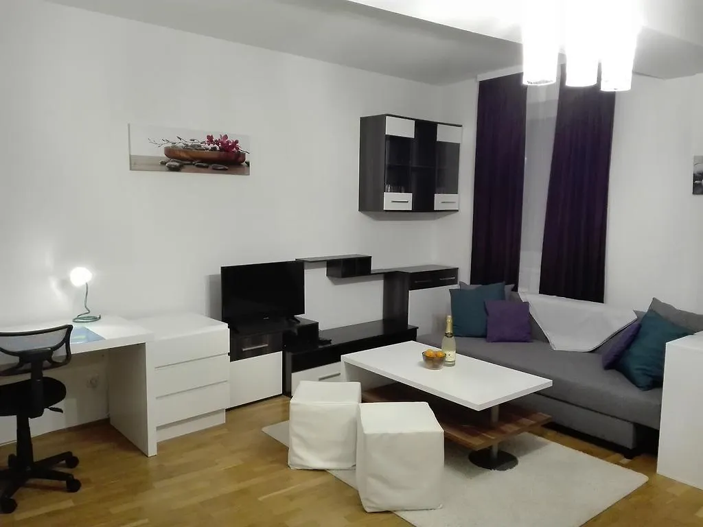 1,5 Zimmer-Apartment Vienna 0*,  Austria